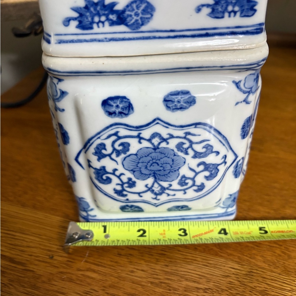Blue & White Floral Ginger Jar/Tea Jar - Picture 6 of 7